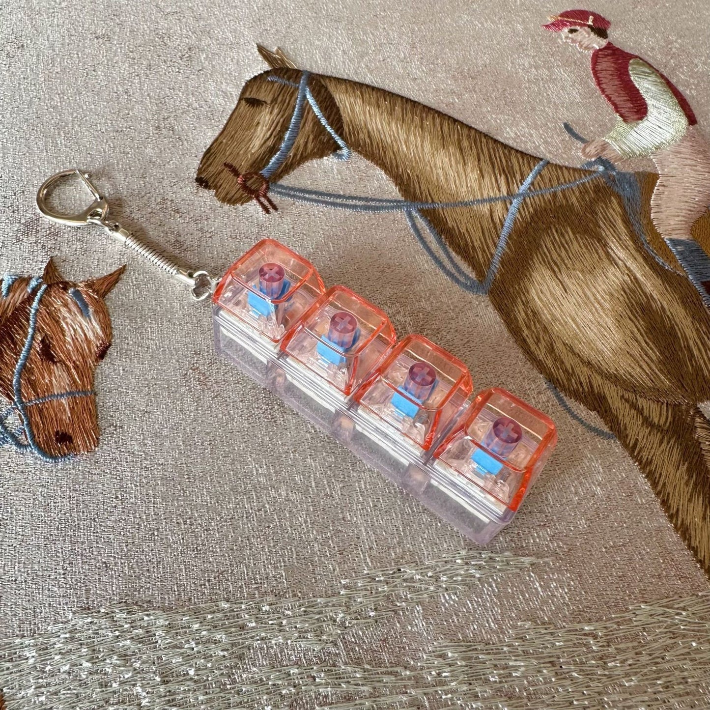 Decompression PC4 Key Mechanical Keyboard Keychain Decompression Vent Toy